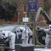 Binh sỹ Anh điều tra tại hiện trường vụ đầu độc cựu điệp viên người Nga Sergei Skripal và con gái ở Salisbury ngày 11/3. (Nguồn: AFP/TTXVN)