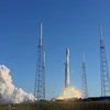 Tên lửa đẩy SpaceX Falcon 9 mang theo tàu thăm dò vũ trụ TESS rời bệ phóng từ mũi Canaveral, bang Florida, Mỹ ngày 18/4. (Nguồn: La Times/TTXVN)