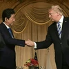 Thủ tướng Nhật Bản Shinzo Abe và Tổng thống Mỹ Donald Trump trong cuộc họp báo sau hội nghị thượng đỉnh tại Florida ngày 18/4. (Nguồn: AFP/TTXVN)