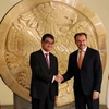 Ngoại trưởng Nhật Bản Taro Kono (trái) và Ngoại trưởng Mexico Luis Videgaray. (Nguồn: Reuters)