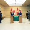 Chủ tịch nước Trần Đại Quang và Thủ tướng Nhật Bản Shinzo Abe họp báo thông báo kết quả hội đàm. (Ảnh: Nhan sáng/TTXVN)