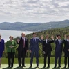 Lãnh đạo các nước G7 chụp ảnh chung tại hội nghị. (Nguồn: EPA/TTXVN)