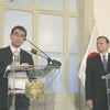Ngoại trưởng Nhật Bản Taro Kono (trái) và người đồng cấp Peru Nestor Popolizio. (Nguồn: Kyodo)
