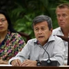 Trưởng đoàn đàm phán của ELN, ông Pablo Beltran (phía trước), phát biểu tại vòng vòng hòa đàm thứ 6 với Chính phủ của Tổng thống Colombia Juan Manuel Santos tại La Habana, Cuba ngày 1/8. (Ảnh: EFE/TTXVN)
