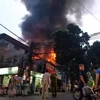 [Video] Thiệt hại lớn trong vụ cháy gần bệnh viện Nhi Trung ương