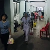 Bệnh nhân quay trở về phòng bệnh sau vụ cháy. (Ảnh: CTV cung cấp)