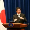 Thủ tướng Nhật Bản Shinzo Abe trong cuộc họp báo tại Tokyo ngày 2/10/2018. (Ảnh: THX/TTXVN)