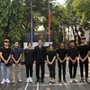 Đại sứ Việt Nam tại Indonesia Phạm Quang Vinh với các sinh viên (Ảnh: Đại sứ quán Việt Nam tại Indonesia cung cấp)