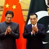 Thủ tướng Pakistan Imran Khan (trái) và Thủ tướng Trung Quốc Lý Khắc Cường tại cuộc hội đàm ở Bắc Kinh. (Nguồn: AP)