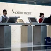 Quầy làm thủ tục của hãng hàng không Cathay Pacific tại sân bay quốc tế Hong Kong, Trung Quốc ngày 7/8/2018. (Ảnh: AFP/TTXVN)