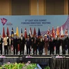 Các đại biểu dự Hội nghị cấp cao Đông Á ở Singapore hồi tháng Tám. (Ảnh: AFP/TTXVN)