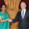 Bộ trưởng Quốc phòng Mỹ James Mattis và Ấn Độ Nirmala Sitharaman. (Nguồn: PTI)