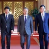 Tổng thống Hàn Quốc Moon Jae-in (giữa). (Nguồn: Yonhap)