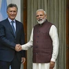 Thủ tướng Ấn Độ Narendra Modi (phải) và Tổng thống Argentina Mauricio Macri. (Nguồn: PTI)