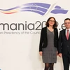 Bộ trưởng Thương mại Romania Stefan-Radu Oprea (phải) và Ủy viên Thương mại châu Âu Cecilia Malmstrom. (Nguồn: nineoclock.ro)a