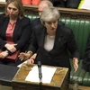 Thủ tướng Theresa May trả lời các câu hỏi chất vấn tại phiên họp Quốc hội ở London, Anh ngày 6/3. (Ảnh: THX/TTXVN)