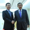 Thủ tướng Campuchia Samdech Hun Sen tiếp Bộ trưởng Bộ Thông tin và Truyền thông Nguyễn Mạnh Hùng. (Ảnh: Nhóm phóng viên TTXVN tại Campuchia)