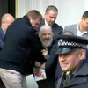 Ông Julian Assange bị bắt tại London. (Nguồn: theguardian.com)