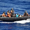 Lực lượng Hải quân EU giải cứu người di cư trên Địa Trung Hải. (Ảnh: AFP/TTXVN)