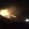Một sườn đồi bị cháy sau một vụ tấn công của Thổ Nhĩ Kỳ. (Nguồn: ANF)