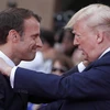 Tổng thống Pháp Emmanuel Macron và người đồng cấp Mỹ Donald Trump. (Nguồn: AP)