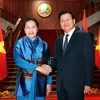 Chủ tịch Quốc hội Nguyễn Thị Kim Ngân hội kiến Thủ tướng Lào Thongloun Sisoulith. (Ảnh: Trọng Đức/TTXVN)