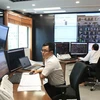Phòng điều hành Trung tâm điều độ hệ thống điện thông minh tại Thành phố Hồ Chí Minh được kết nối với hệ thống thiết bị tự động được lắp đặt trên lưới điện. (Ảnh: Ngọc Hà/TTXVN)