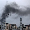 Khói bốc lên sau một cuộc không kích do Israel tiến hành tại Dải Gaza ngày 13/11/2019. (Ảnh: AFP/TTXVN)