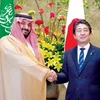 Thủ tướng Shinzo Abe và Thái tử Saudi Arabia Mohammed bin Salman. (Nguồn: SPA)