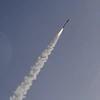 Tên lửa được phóng từ hệ thống “Vòm Sắt” ở thành phố Ashkelon, Israel để đánh chặn rocket từ Dải Gaza năm 2019. (Ảnh: AFP/TTXVN)