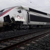 Pháp: Tàu cao tốc trật bánh khiến hàng chục người bị thương