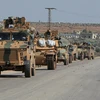 Đoàn xe quân sự Thổ Nhĩ Kỳ được triển khai tại thành phố Idlib, tây bắc Syria, ngày 20/2/2020. (Ảnh: AFP/TTXVN)