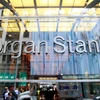 Biểu tượng Morgan Stanley tại trụ sở ở New York, Mỹ. (Ảnh: AFP/TTXVN)
