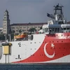 Tàu nghiên cứu Oruc Reis của Thổ Nhĩ Kỳ neo tại cảng Haydarpasa. (Ảnh: AFP/TTXVN)