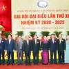 Chủ tịch Quốc hội Nguyễn Thị Kim Ngân chụp ảnh lưu niệm với các đại biểu dự Đại hội. (Ảnh: Trọng Đức/TTXVN)