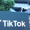 Biểu tượng TikTok tại văn phòng ở thành phố Culver, Los Angeles, Mỹ. (Ảnh: THX/TTXVN)