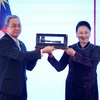 Chủ tịch Quốc hội Nguyễn Thị Kim Ngân, Chủ tịch AIPA 41 chuyển giao chức Chủ tịch AIPA 2021, nước sẽ tổ chức AIPA 42 cho Brunei. (Ảnh: Dương Giang/TTXVN)