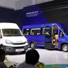THACO Trường Hải giới thiệu dòng xe Mini Bus IVECO DAILY. (Ảnh: Trần Tĩnh/TTXVN)
