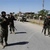 Lực lượng an ninh Afghanistan tuần tra tại thành phố Ghazni. (Ảnh: AFP/TTXVN)