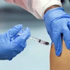 Dịch COVID-19: Chuyên gia Mỹ đề xuất tiêm liều vaccine tăng cường