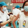 Hơn một nửa dân số Trung Quốc đã tiêm đủ 2 mũi vaccine COVID-19