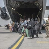 Máy bay chở hàng trăm công dân Afghanistan đã đến Hungary