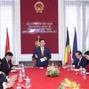 Chủ tịch Quốc hội Vương Đình Huệ gặp gỡ cộng đồng người Việt tại Bỉ
