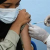 Pháp tăng gấp đôi cam kết viện trợ vaccine cho các nước nghèo