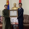 Trao tặng Huy chương Hữu nghị cho giáo sư, tiến sỹ người Mông Cổ