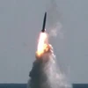 Hàn Quốc phóng thử thành công 2 lửa đạn đạo phóng từ tàu ngầm