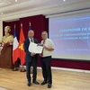 Trao giải thông tin đối ngoại Việt Nam cho nhà sử học Pháp Ruscio