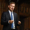 Tân Bộ trưởng Tài chính Anh cảnh báo về khả năng tăng thuế