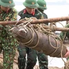Phú Thọ di dời an toàn quả bom từ thời chống Mỹ nặng hơn 100kg 