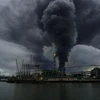Hỏa hoạn tại nhà máy lọc dầu gần biên giới Nga và Ukraine